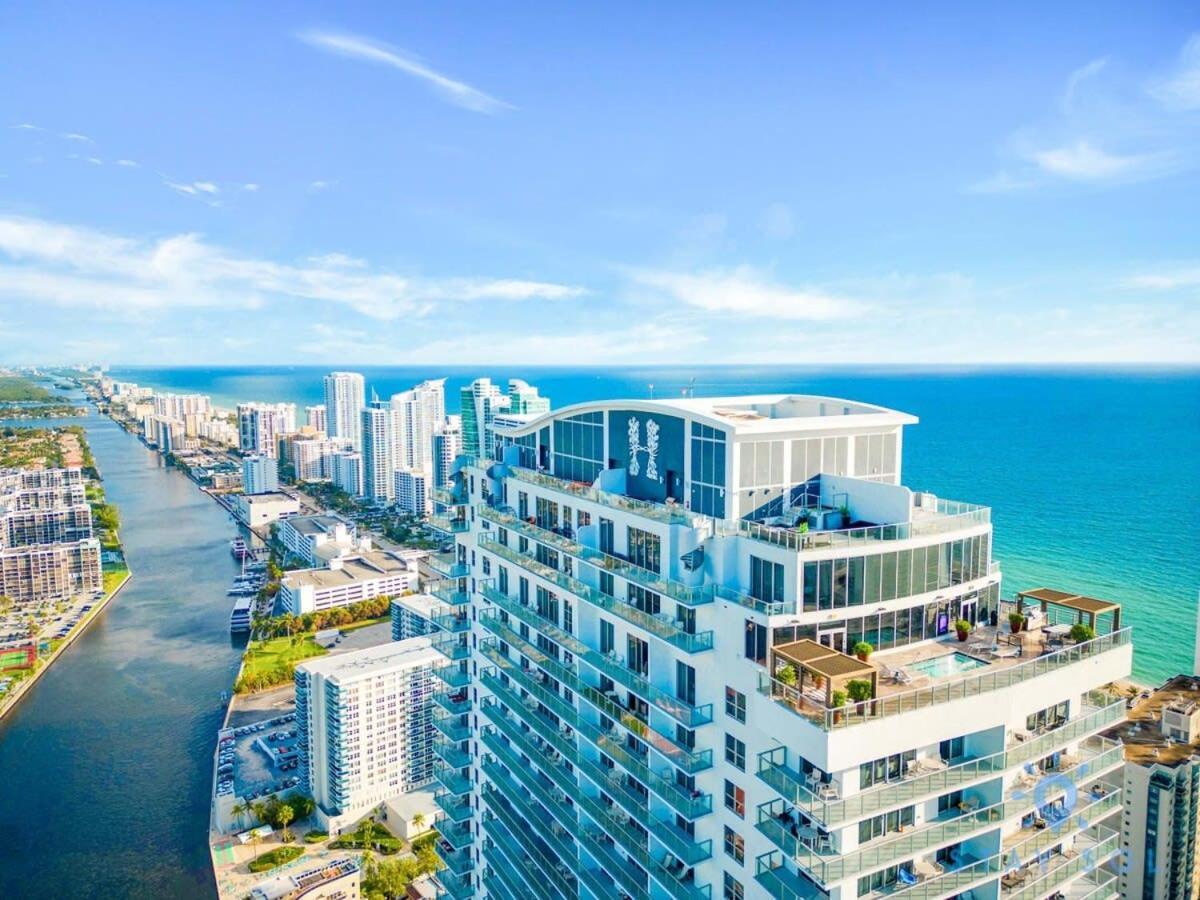 Luxury Amenities, Infinity Pool, Gym, Hot Tub Lägenhet Hollywood Exteriör bild