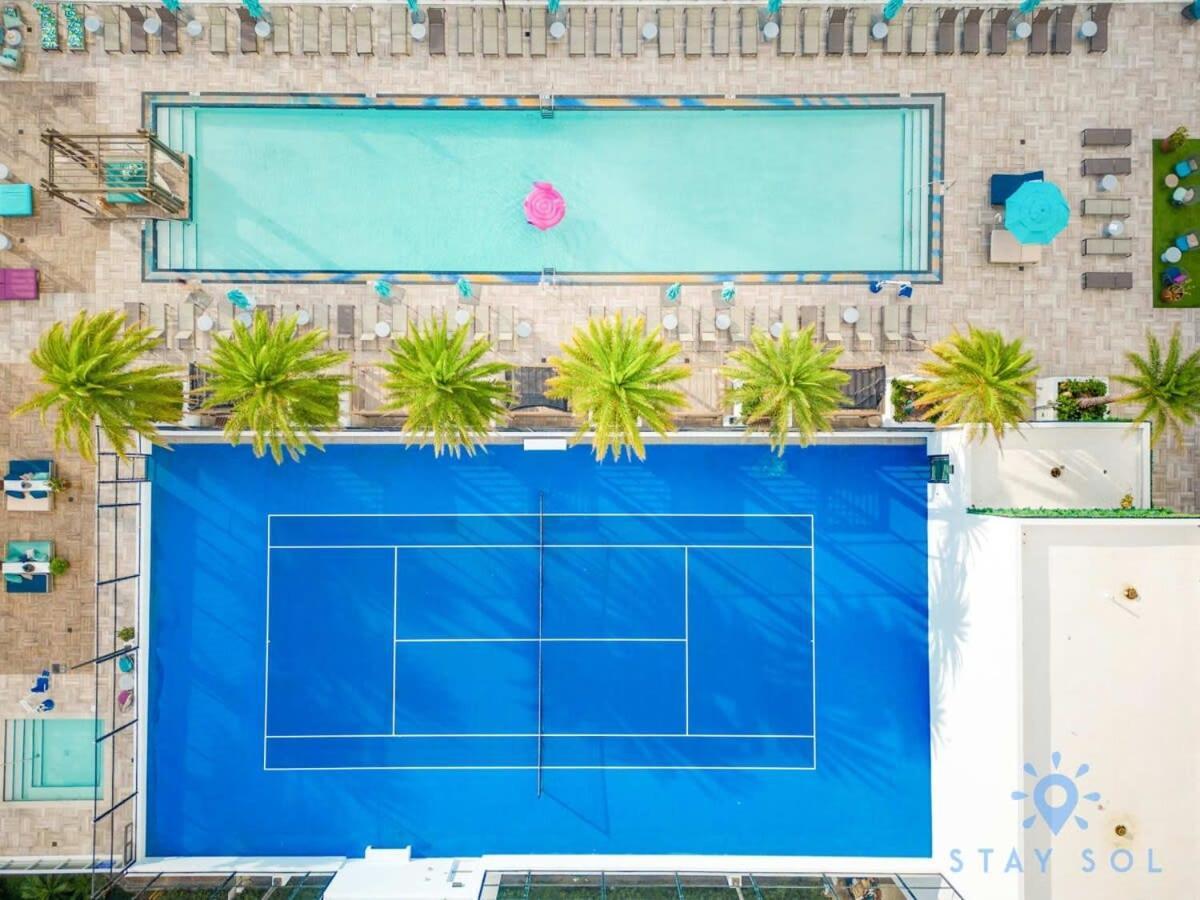 Luxury Amenities, Infinity Pool, Gym, Hot Tub Lägenhet Hollywood Exteriör bild