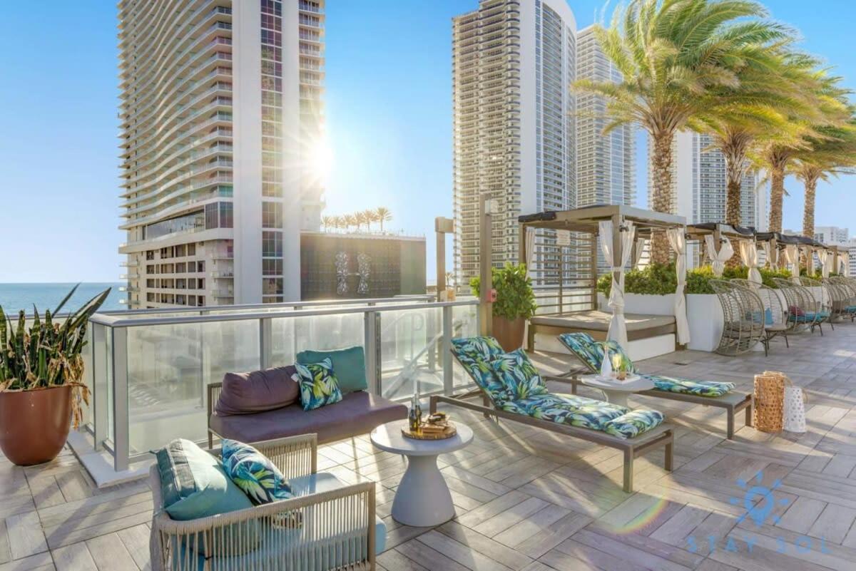Luxury Amenities, Infinity Pool, Gym, Hot Tub Lägenhet Hollywood Exteriör bild