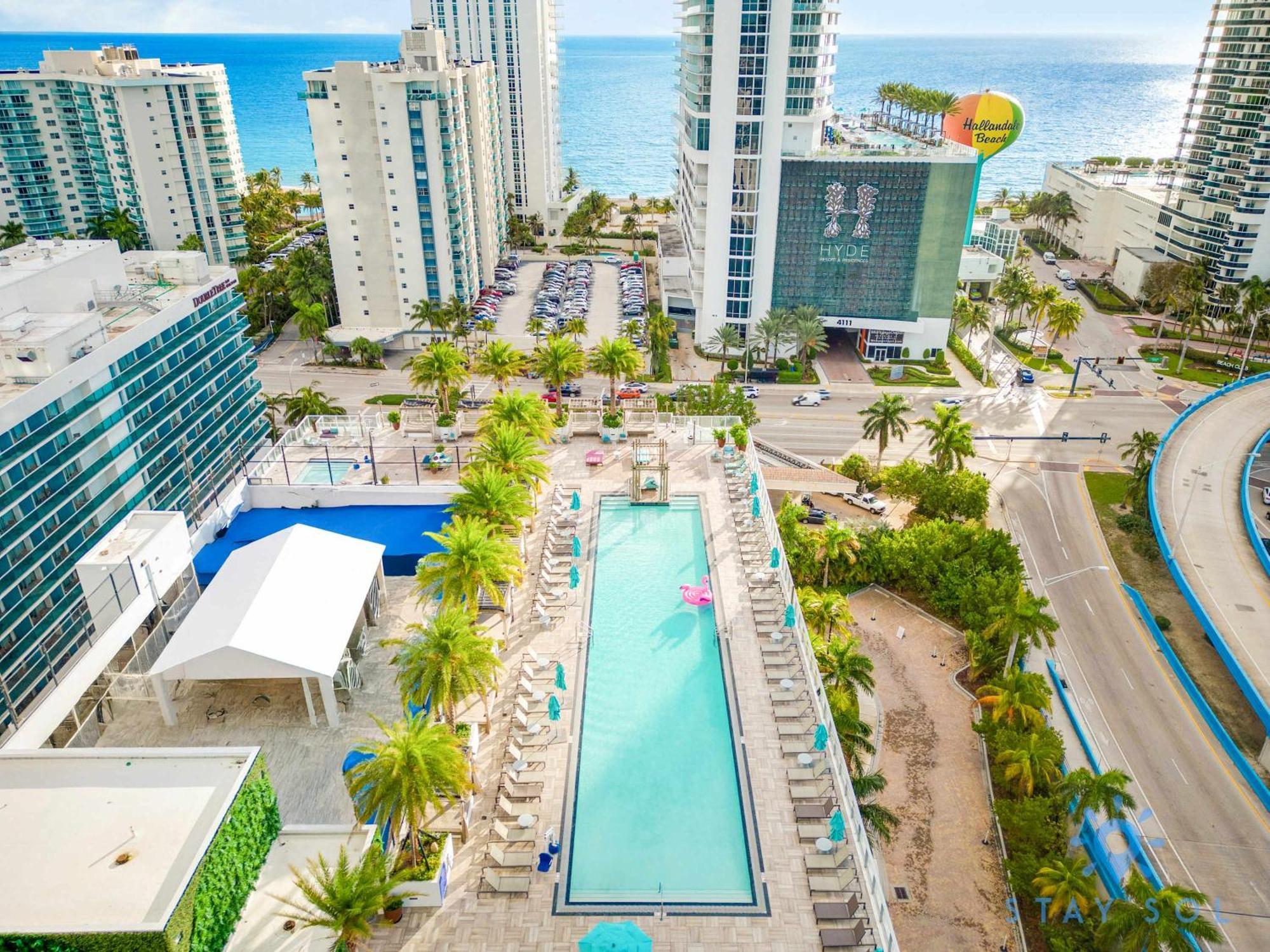 Luxury Amenities, Infinity Pool, Gym, Hot Tub Lägenhet Hollywood Exteriör bild